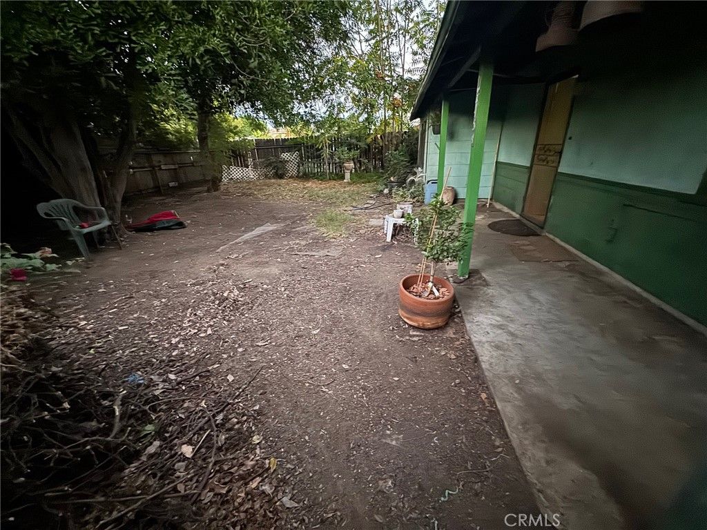 Photo of 15454 Archwood Street, Van Nuys, CA 91406 (MLS # SR25257921)