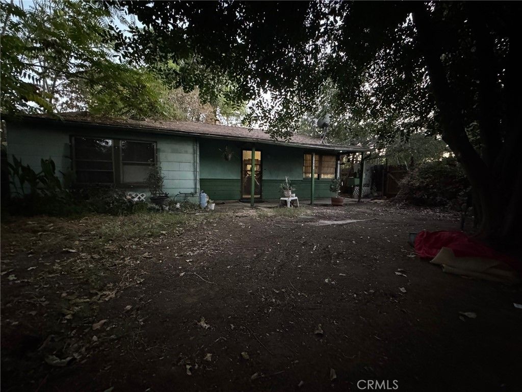 Photo of 15454 Archwood Street, Van Nuys, CA 91406 (MLS # SR25257921)