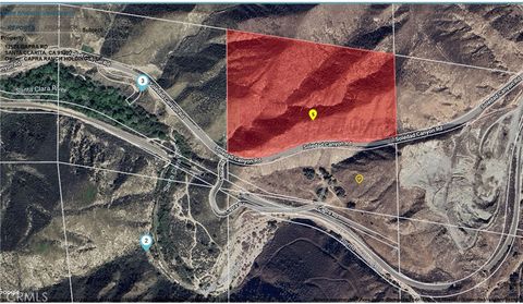 Photo of 12571 Capra Rd, Agua Dulce, CA 91390 (MLS # SR25278769)