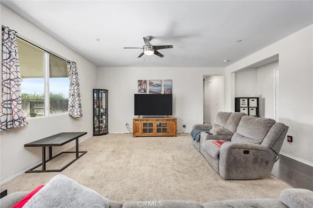 Bakersfield, California 93313, United States, 4 Bedrooms Bedrooms, ,2 BathroomsBathrooms,Residential,Active,232163