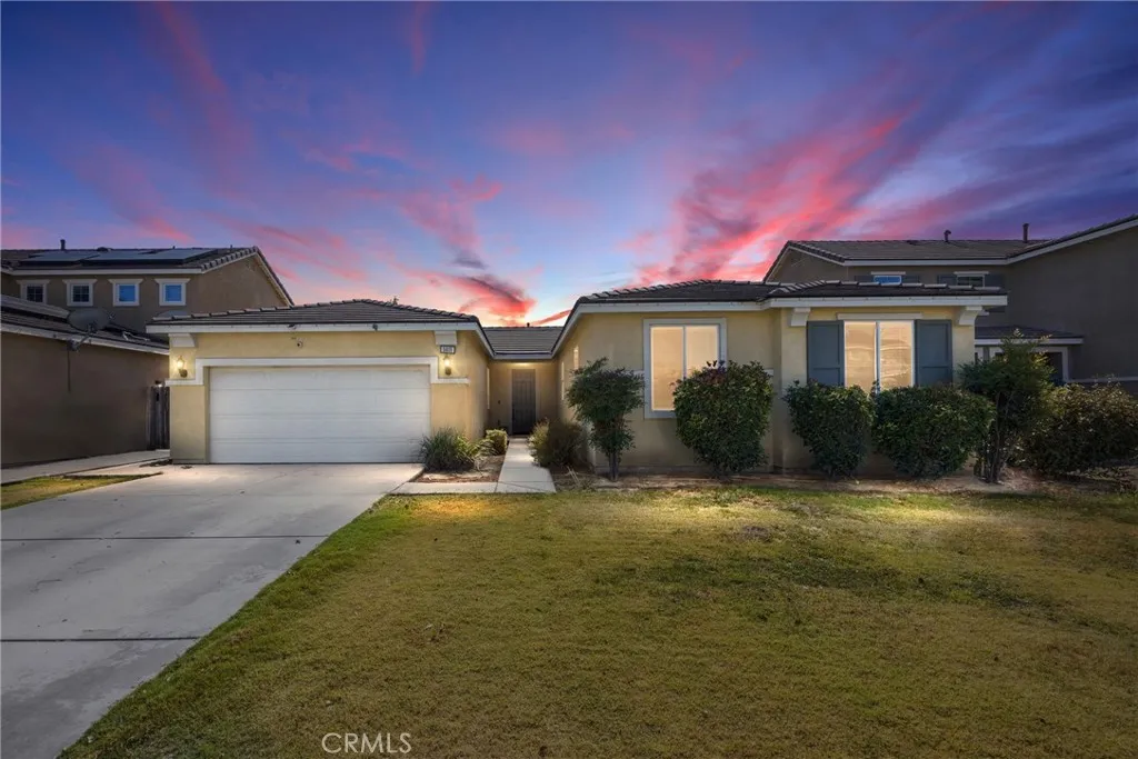 Bakersfield, California 93313, United States, 4 Bedrooms Bedrooms, ,2 BathroomsBathrooms,Residential,Active,232163