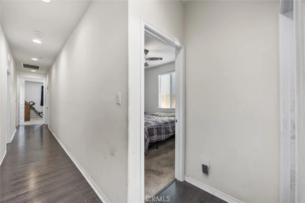 Bakersfield, California 93313, United States, 4 Bedrooms Bedrooms, ,2 BathroomsBathrooms,Residential,Active,232163