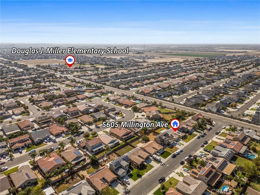 Bakersfield, California 93313, United States, 4 Bedrooms Bedrooms, ,2 BathroomsBathrooms,Residential,Active,232163