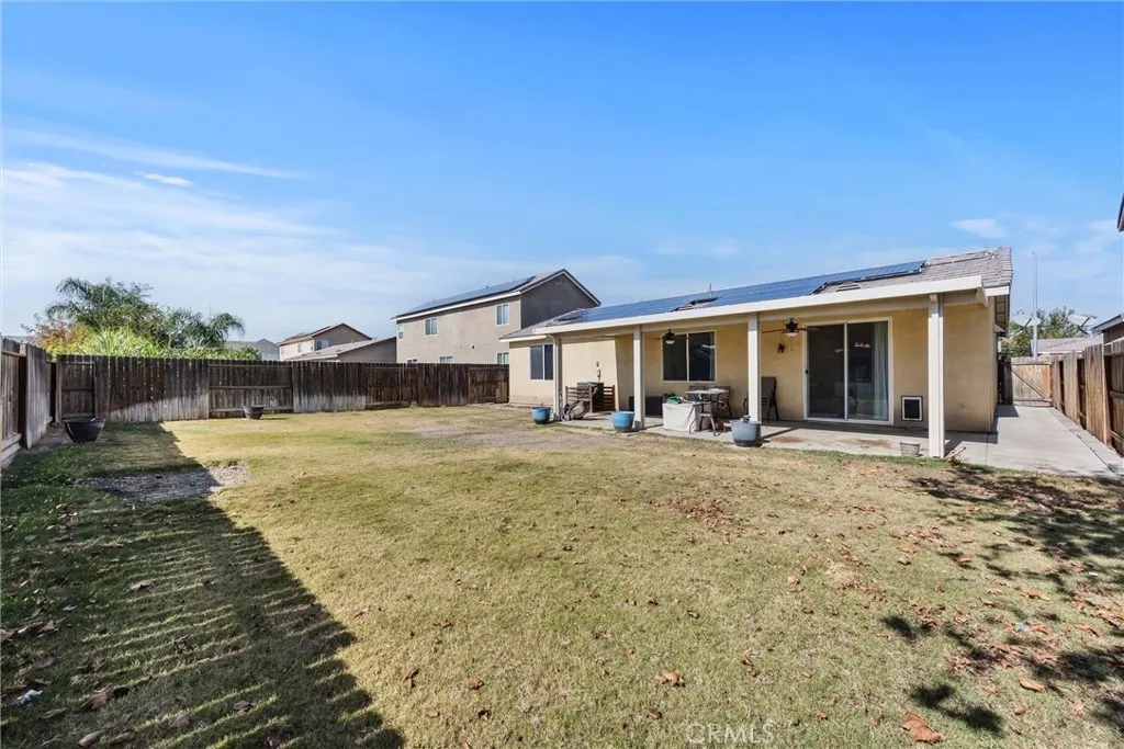 Bakersfield, California 93313, United States, 4 Bedrooms Bedrooms, ,2 BathroomsBathrooms,Residential,Active,232163