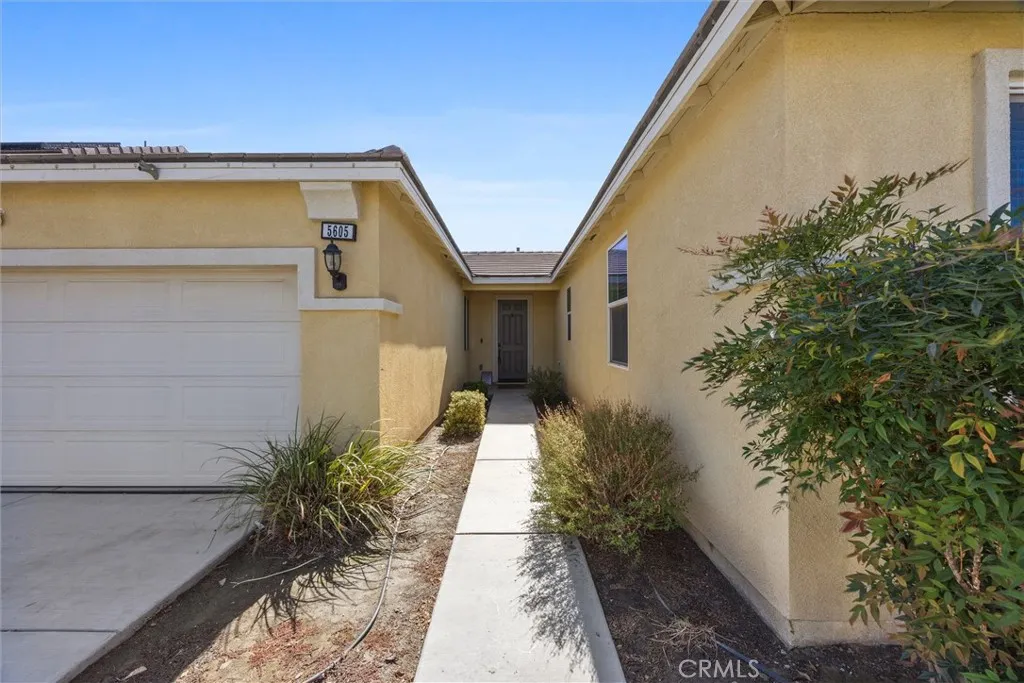 Bakersfield, California 93313, United States, 4 Bedrooms Bedrooms, ,2 BathroomsBathrooms,Residential,Active,232163