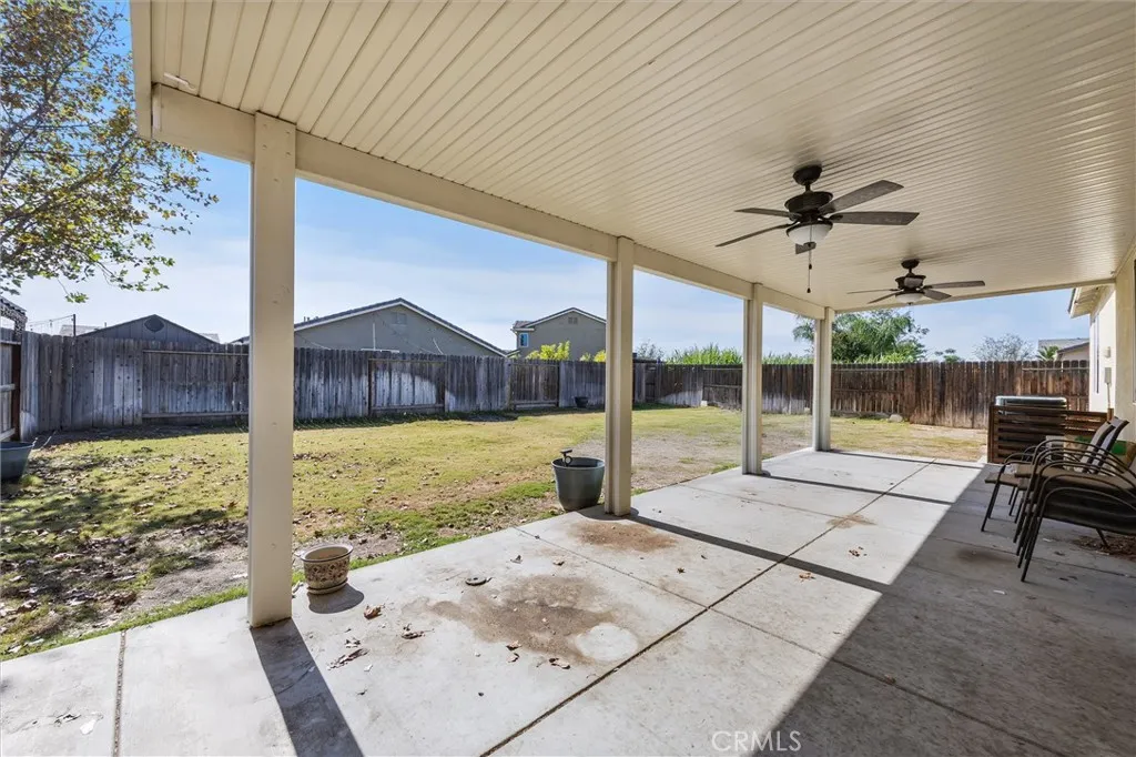 Bakersfield, California 93313, United States, 4 Bedrooms Bedrooms, ,2 BathroomsBathrooms,Residential,Active,232163