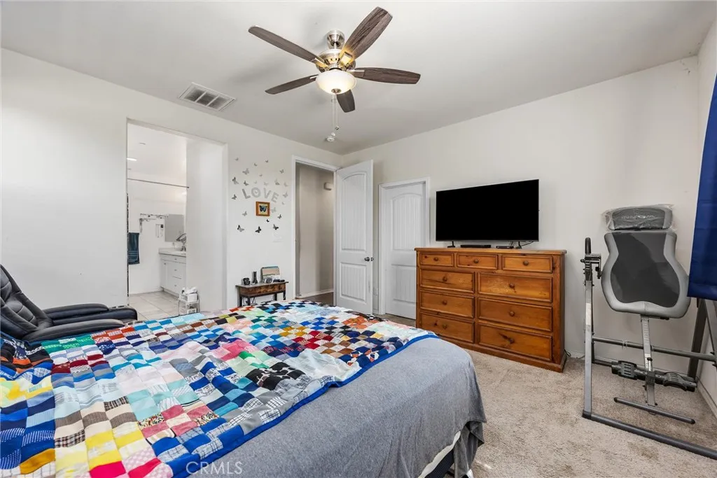 Bakersfield, California 93313, United States, 4 Bedrooms Bedrooms, ,2 BathroomsBathrooms,Residential,Active,232163