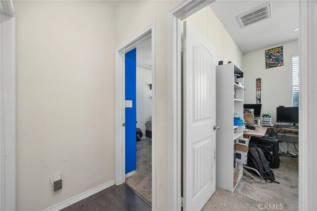 Bakersfield, California 93313, United States, 4 Bedrooms Bedrooms, ,2 BathroomsBathrooms,Residential,Active,232163