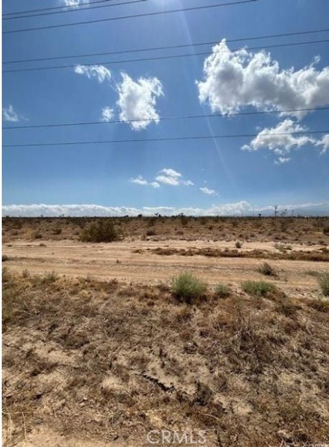 Photo of 131 Avenue N-8, Palmdale, CA 93591 (MLS # HD26099937)