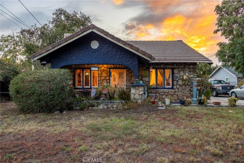 Photo of 1353 E Turquoise Avenue, Mentone, CA 92359 (MLS # SW26185576)