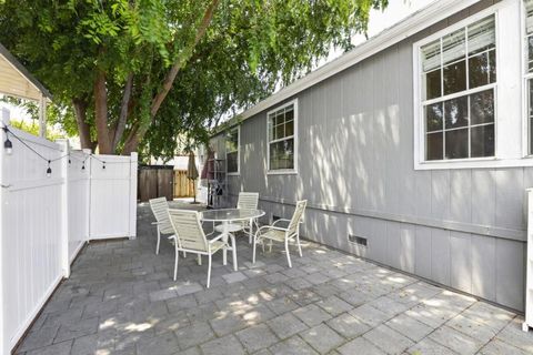 Photo of 506 Hermitage PL, San Jose, CA 95134 (MLS # ML82047319)