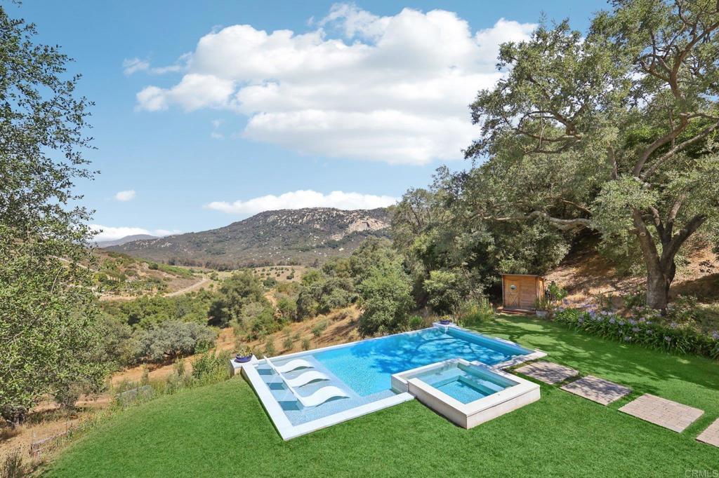 28295 Camino Estribo
