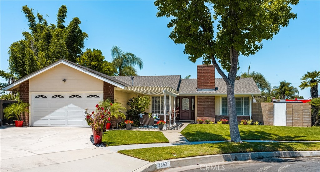 4353 E Bluewater Circle