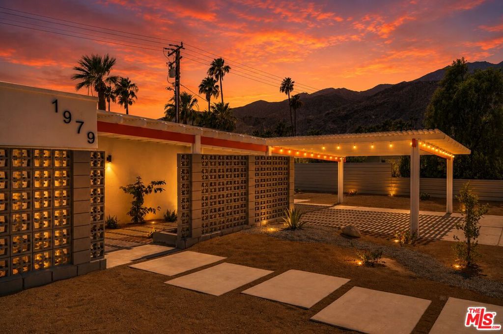 1979 E Alejo Road