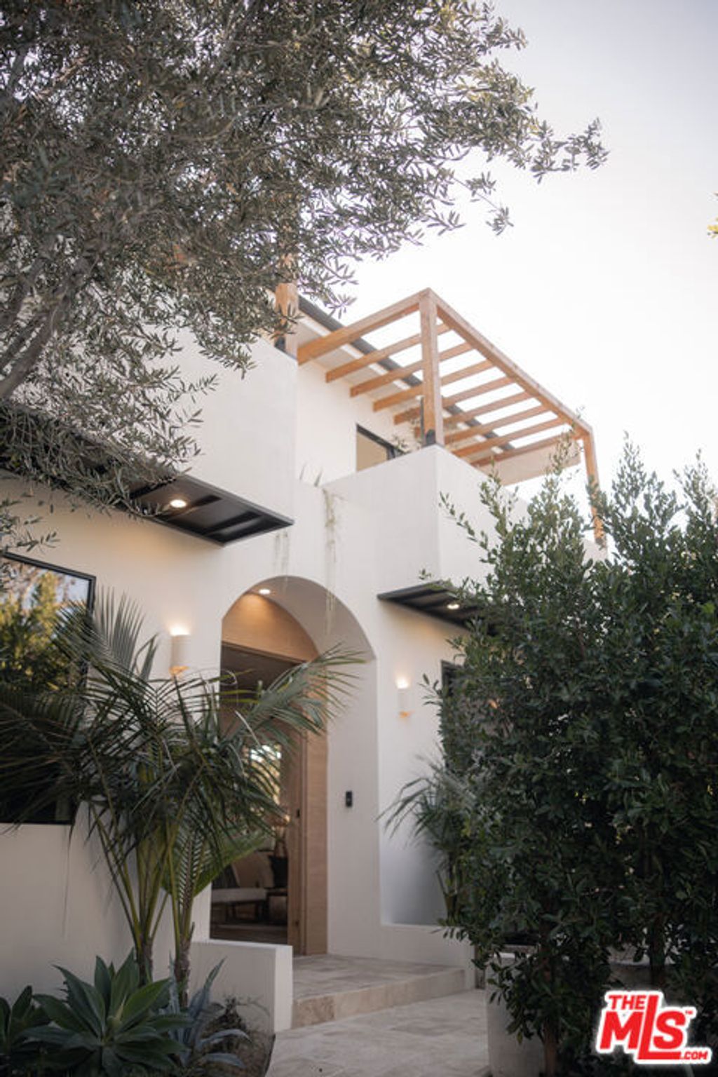 Photo of 6546 Colgate Avenue, Los Angeles, CA 90048 (MLS # 25624105)