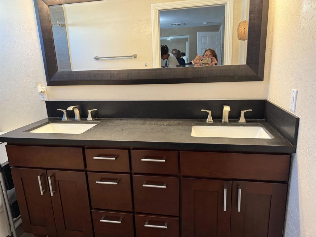 2907 S Santa Fe Avenue 64