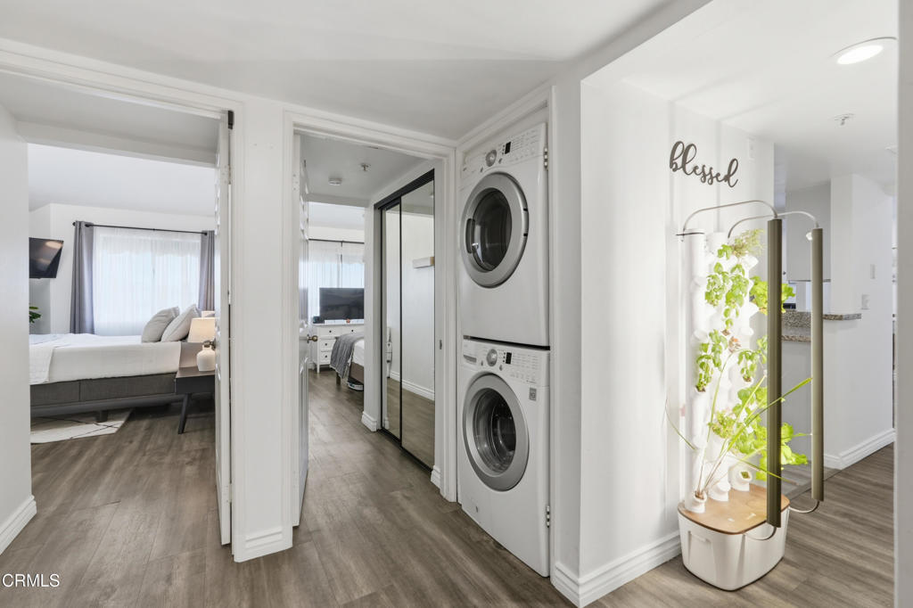 450 W Dryden Street 303