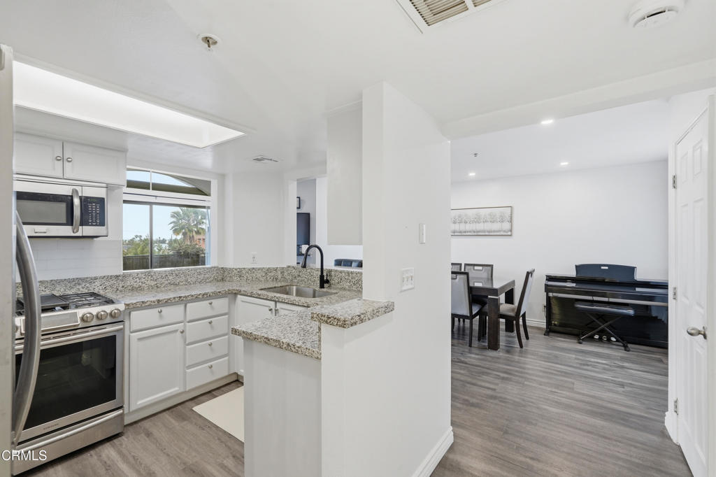 450 W Dryden Street 303