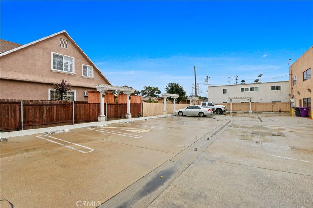 3668 Santa Fe Avenue