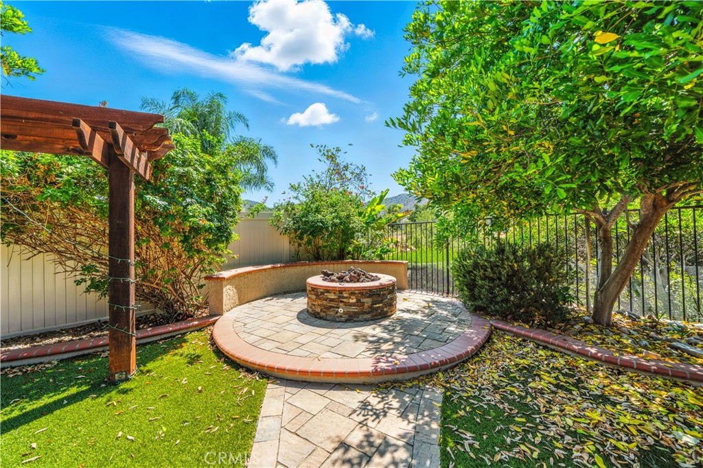 23549 Bending Oak Court