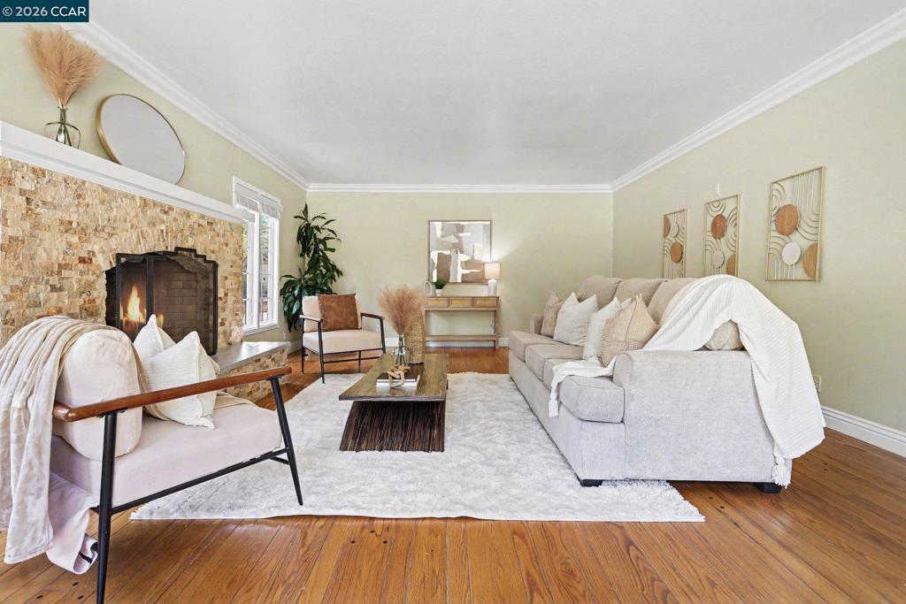 25 Amberwood Ln
