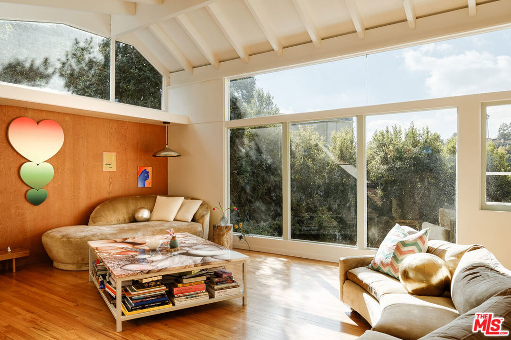Properties 1 2764 Outpost Drive