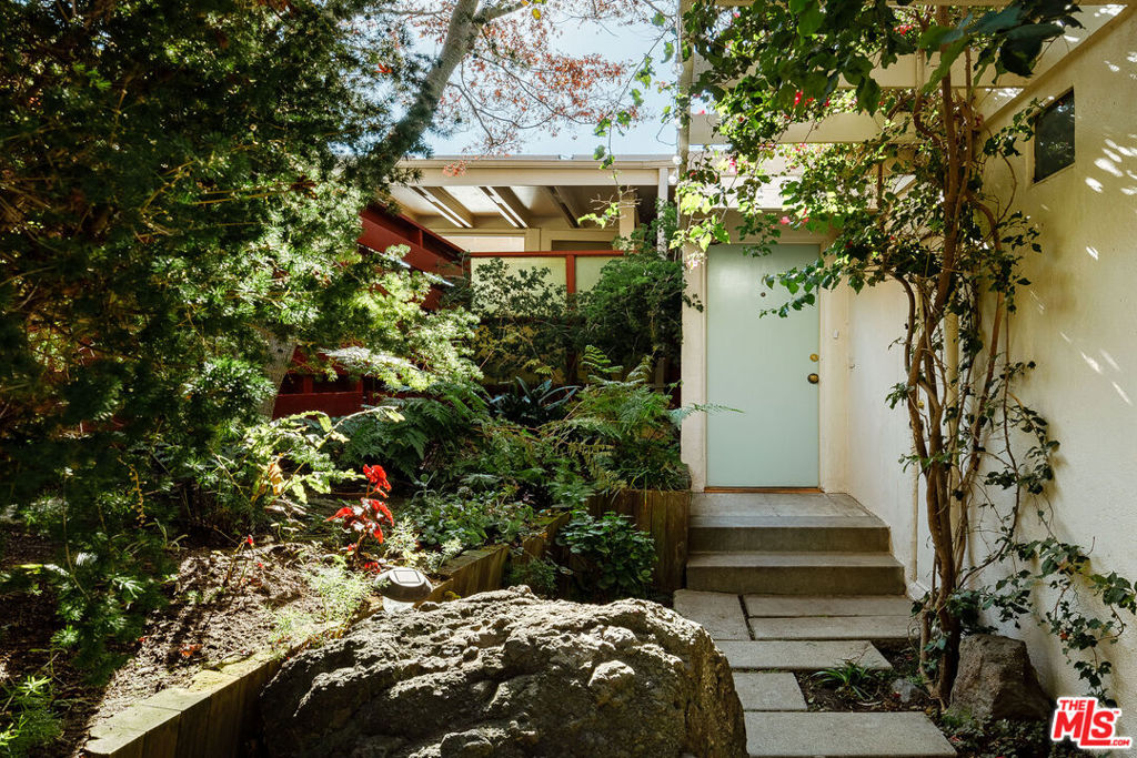 Properties 1 2764 Outpost Drive