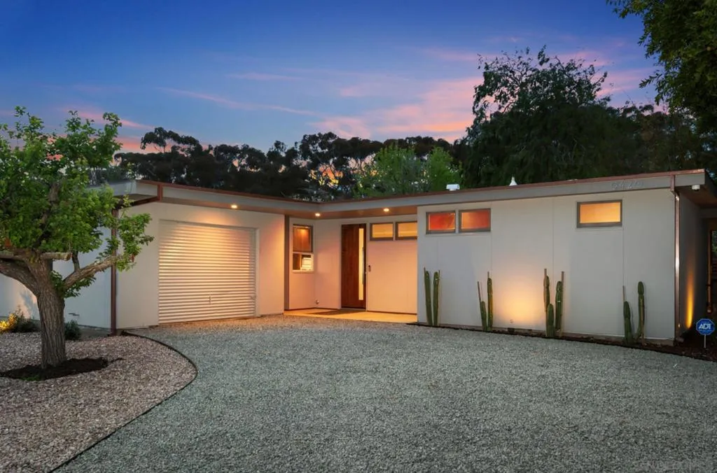 La Jolla, California 92037, United States, 2 Bedrooms Bedrooms, ,2 BathroomsBathrooms,Residential,Active,152294