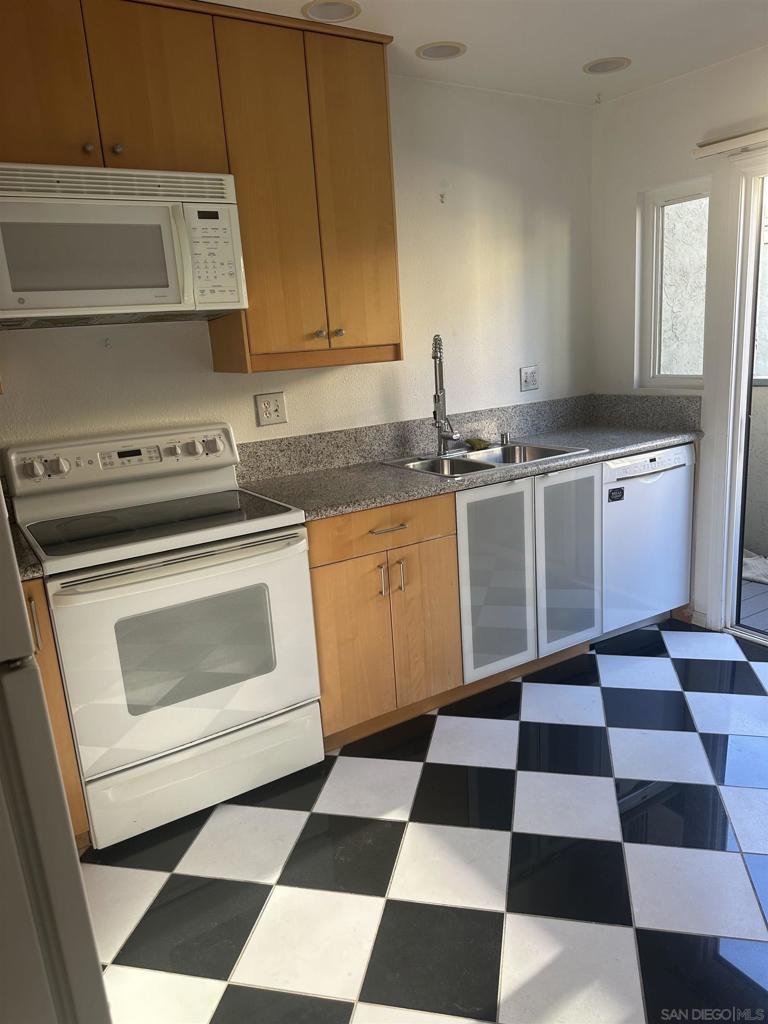 La Jolla - Residential Lease