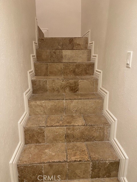 La Cuesta (110) - Residential Lease