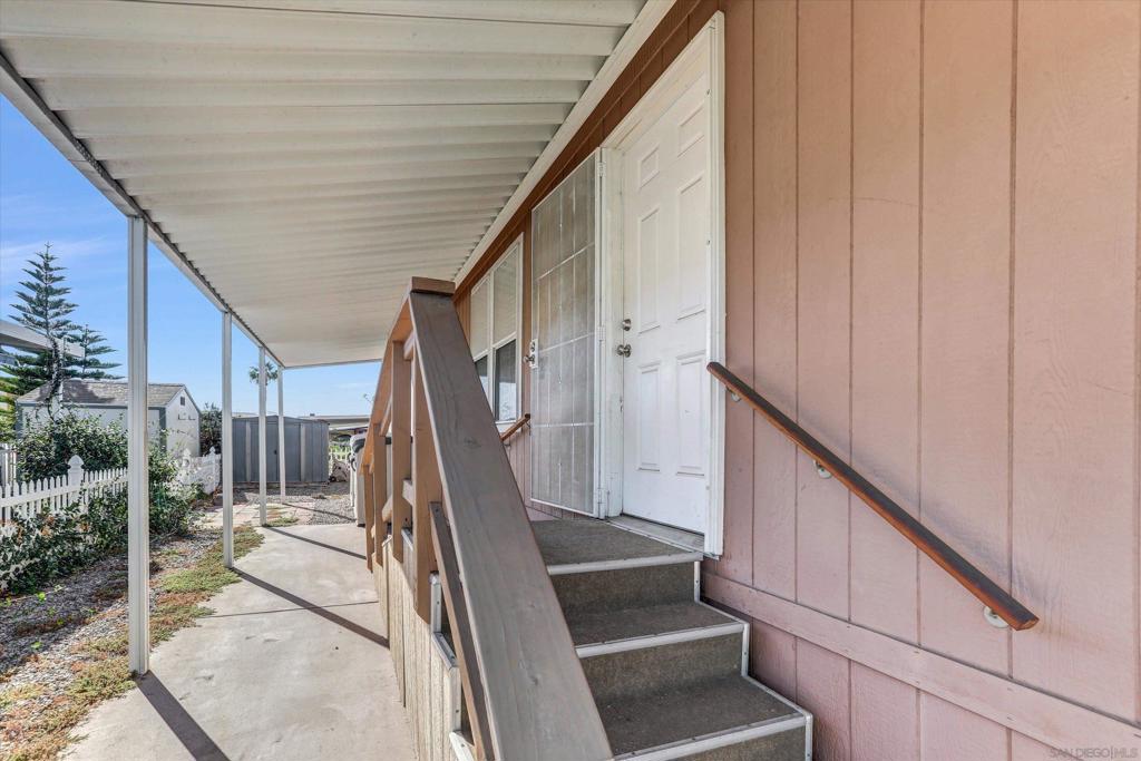 450 E Bradley Ave 69