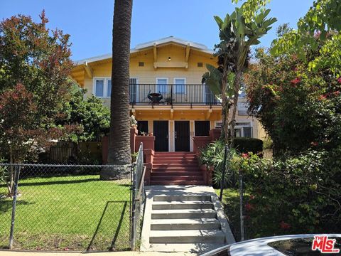 Photo of 367 N Avenue 52 Ave #367, Los Angeles, CA 90042 (MLS # 26757315)