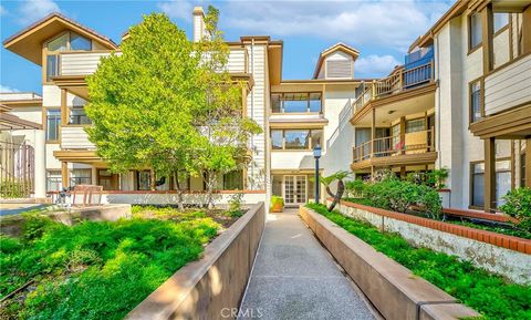 Photo of 2567 Plaza Del Amo #109, Torrance, CA 90503 (MLS # SB25245615)