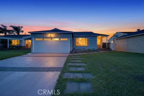 Photo of 5429 Verdura Ave, Lakewood, CA 90712 (MLS # PW26054216)