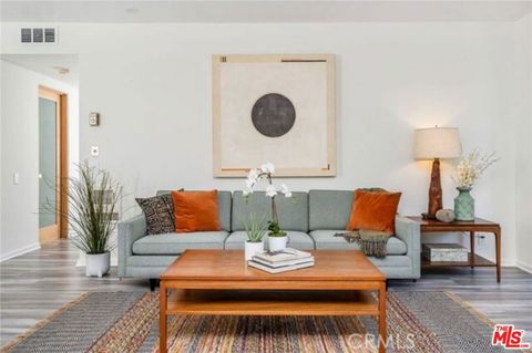 Photo of 1015 N Kings Road #301, West Hollywood, CA 90069 (MLS # 26665443)