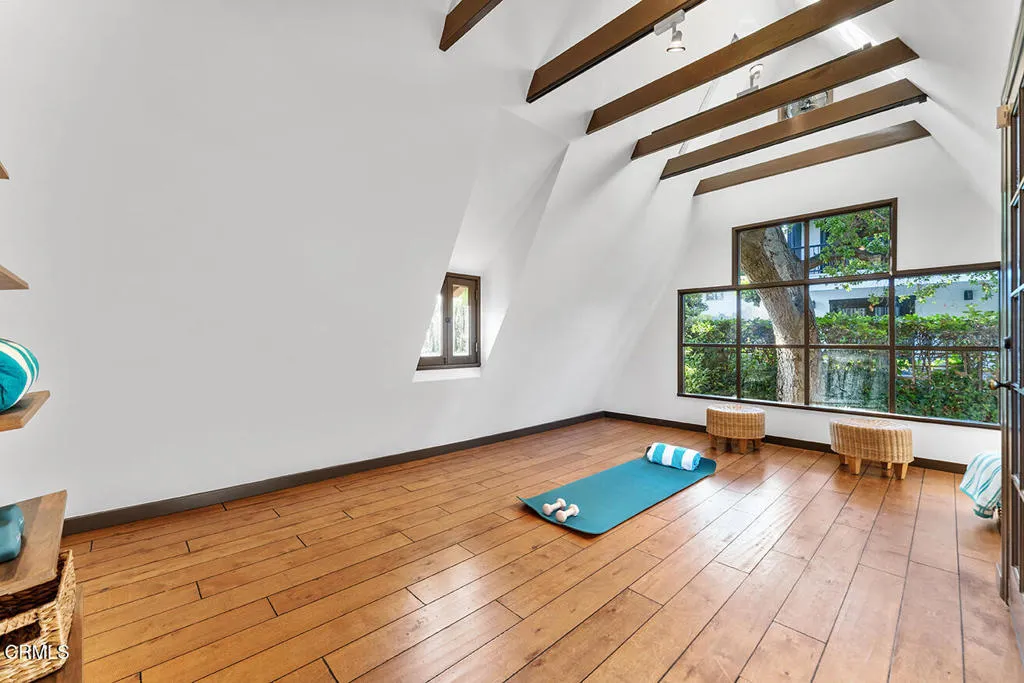 Pasadena, California 91108, United States, 3 Bedrooms Bedrooms, ,3 BathroomsBathrooms,Residential,Active,173774