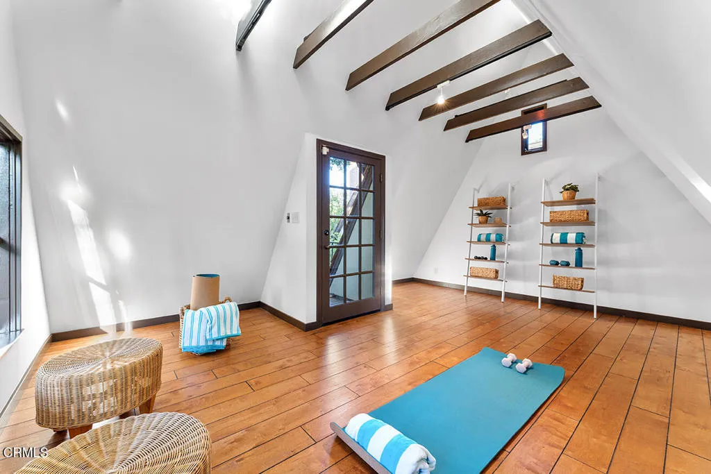 Pasadena, California 91108, United States, 3 Bedrooms Bedrooms, ,3 BathroomsBathrooms,Residential,Active,173774