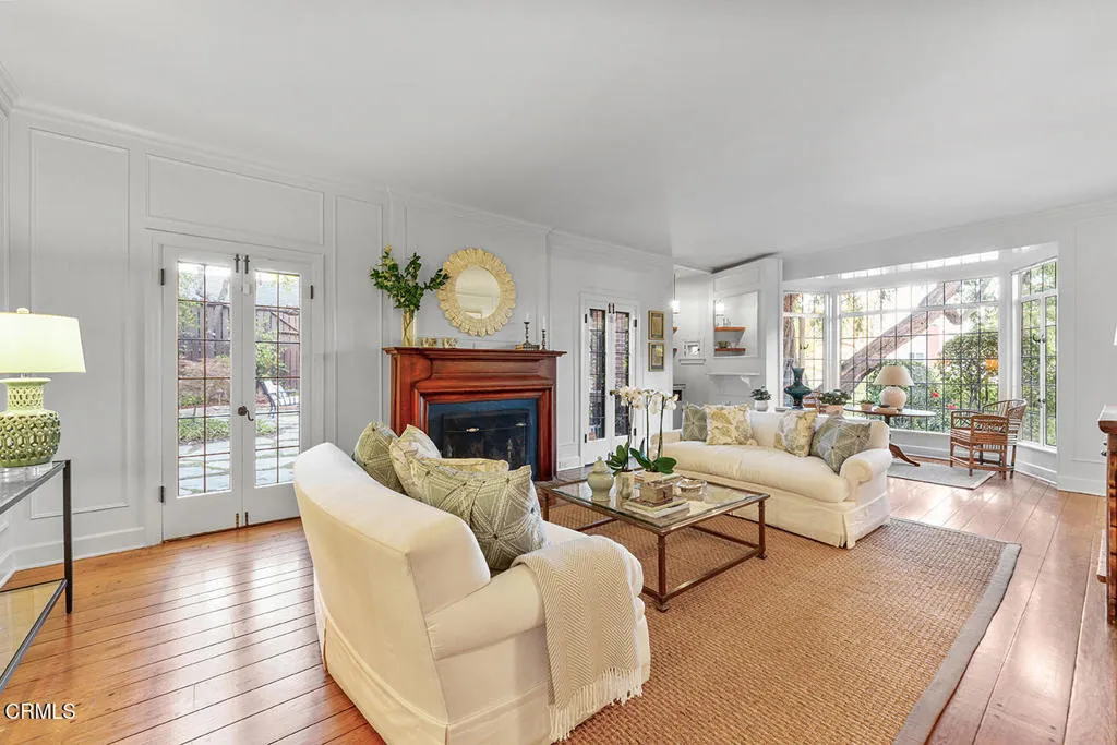 Pasadena, California 91108, United States, 3 Bedrooms Bedrooms, ,3 BathroomsBathrooms,Residential,Active,173774