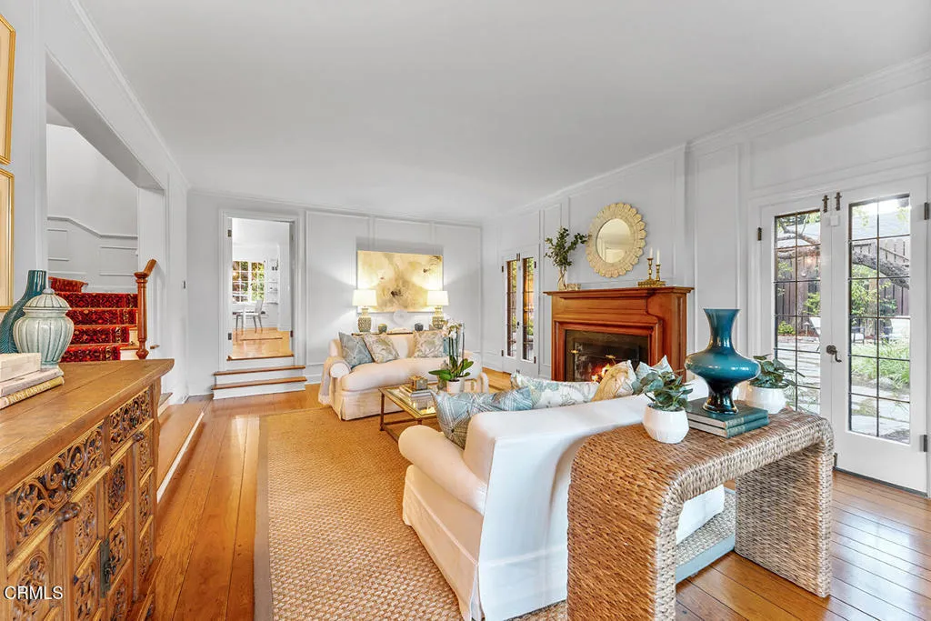 Pasadena, California 91108, United States, 3 Bedrooms Bedrooms, ,3 BathroomsBathrooms,Residential,Active,173774