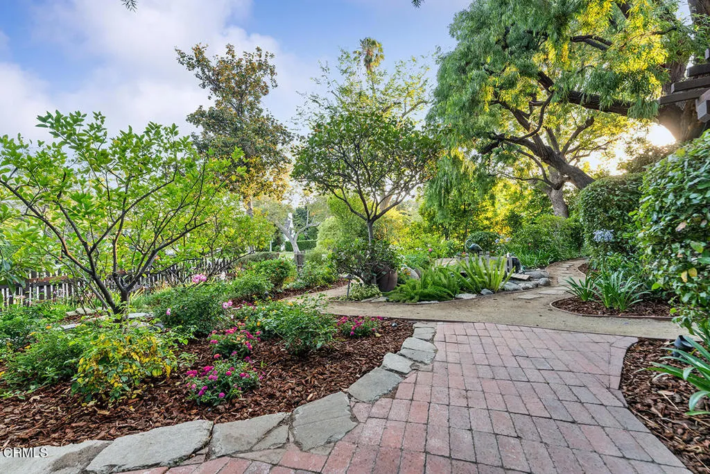 Pasadena, California 91108, United States, 3 Bedrooms Bedrooms, ,3 BathroomsBathrooms,Residential,Active,173774