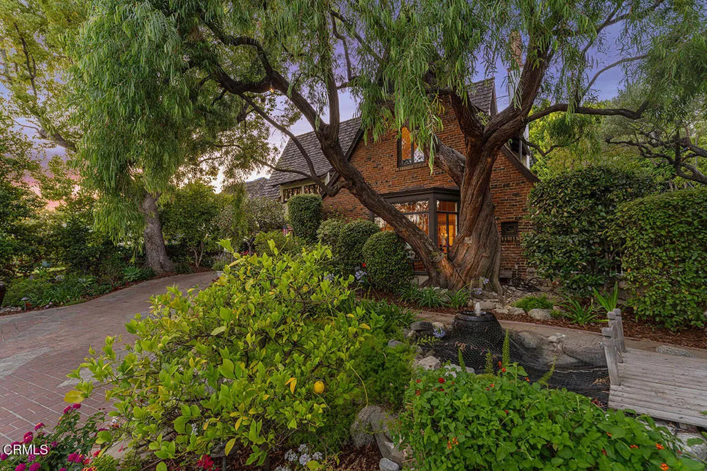 Pasadena, California 91108, United States, 3 Bedrooms Bedrooms, ,3 BathroomsBathrooms,Residential,Active,173774