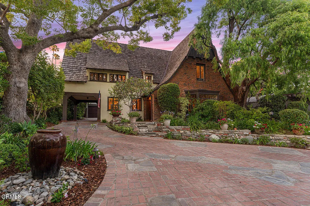 Pasadena, California 91108, United States, 3 Bedrooms Bedrooms, ,3 BathroomsBathrooms,Residential,Active,173774