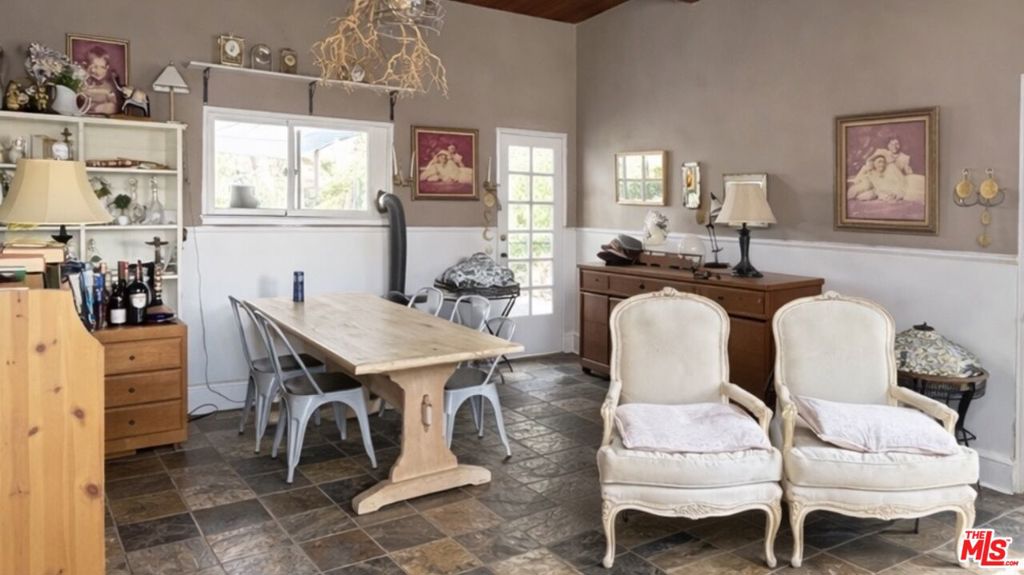 8118 Ranchito Avenue