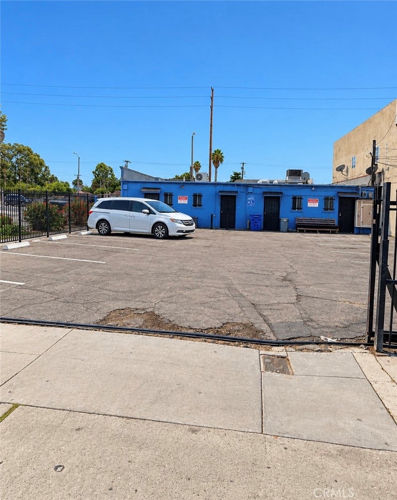 1303 W Willow