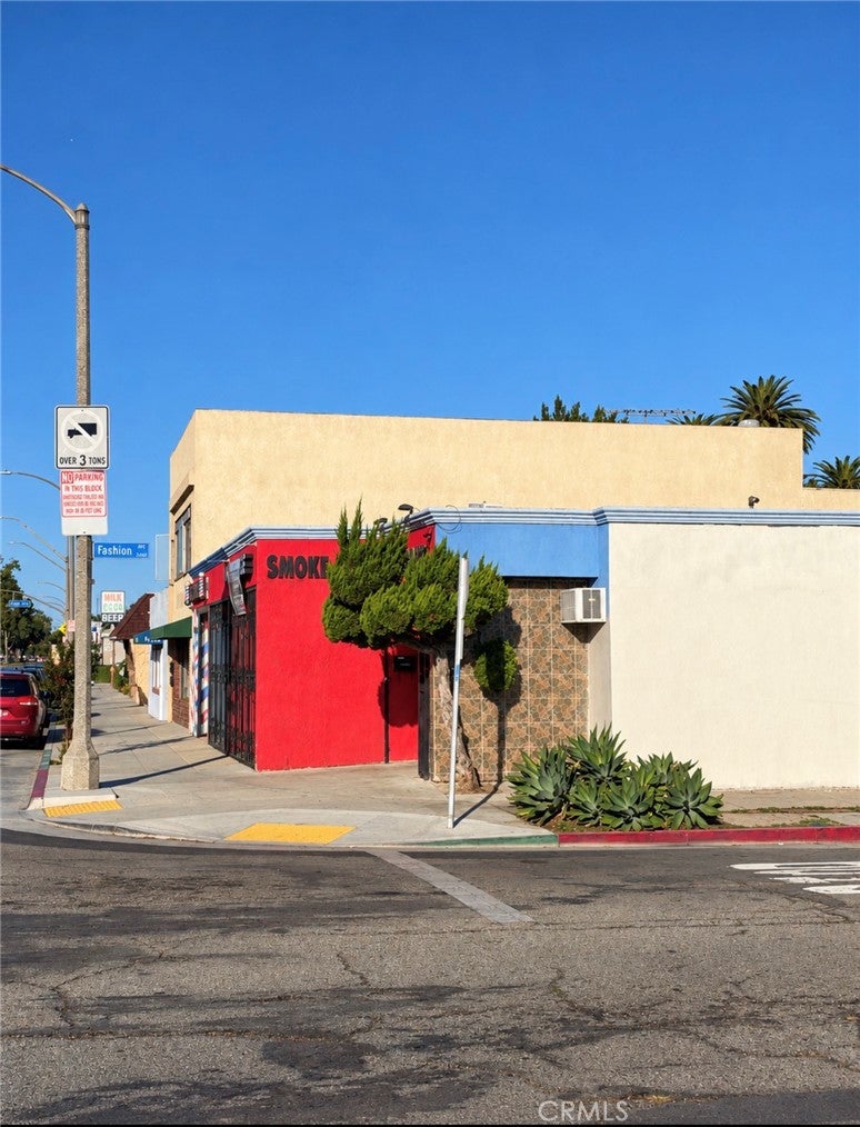 1303 W Willow