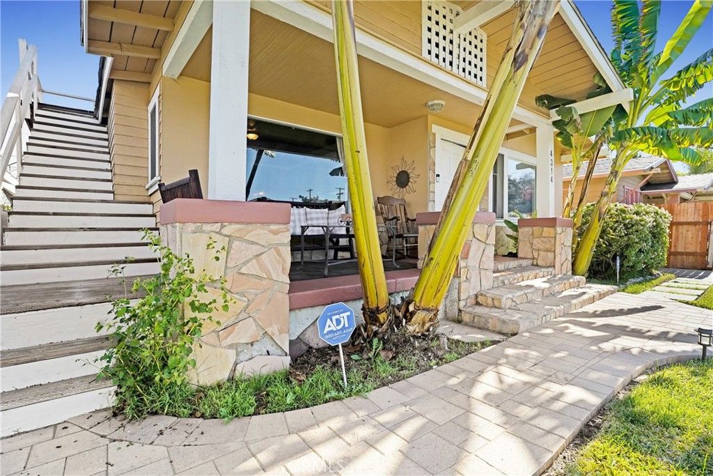 Photo of 4314 La Salle Avenue, Los Angeles, CA 90062 (MLS # DW26016166)