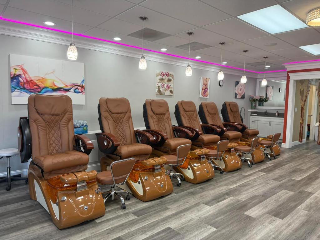 A BEAUTIFUL & SPACIOUS NAIL SALON FOR SALE at Blossom Valley Area - SAN JOSE, Zip Code 95136. GREAT PRICE: $108,000. Size: 1,000 square feet. With 6 new Nail Stations ( 6 Tables & 6 Chairs), the salon is spacious and equipped for maximum productivity. 1 Spacious Room for Lashes or Waxing Increase your services and revenue stream with minimal investment. Modern, just updated and nice restroom inside the Salon, and kitchen area for Staffs. Very affordable Rent which is a rare find in a prime location, making your business highly profitable. There is plentiful room for Growth with a STRONG Customer Base with GENEROUS Tips from Salon's Customers Opportunity to expand your service offerings or increase staffing to meet growing demand. Dont miss out on this amazing opportunity to own a profitable, well-maintained nail salon in a sought-after area. Whether you're looking to start your own business or expand an existing brand, this salon offers unlimited potential!