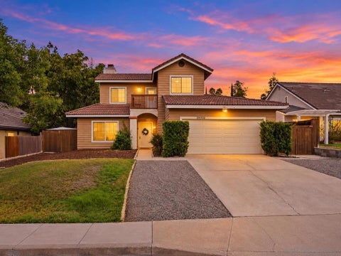 Photo of 29846 Via Puesta del Sol, Temecula, CA 92591 (MLS # 260022966SD)