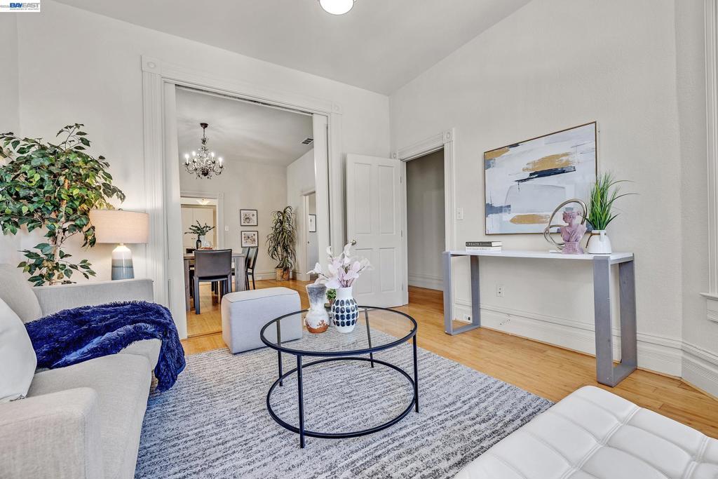 1221 Campbell