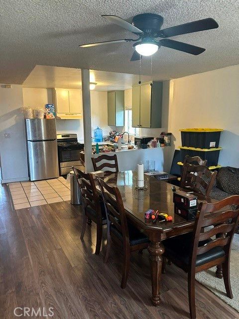 201 W Raymond Street Compton CA 90220